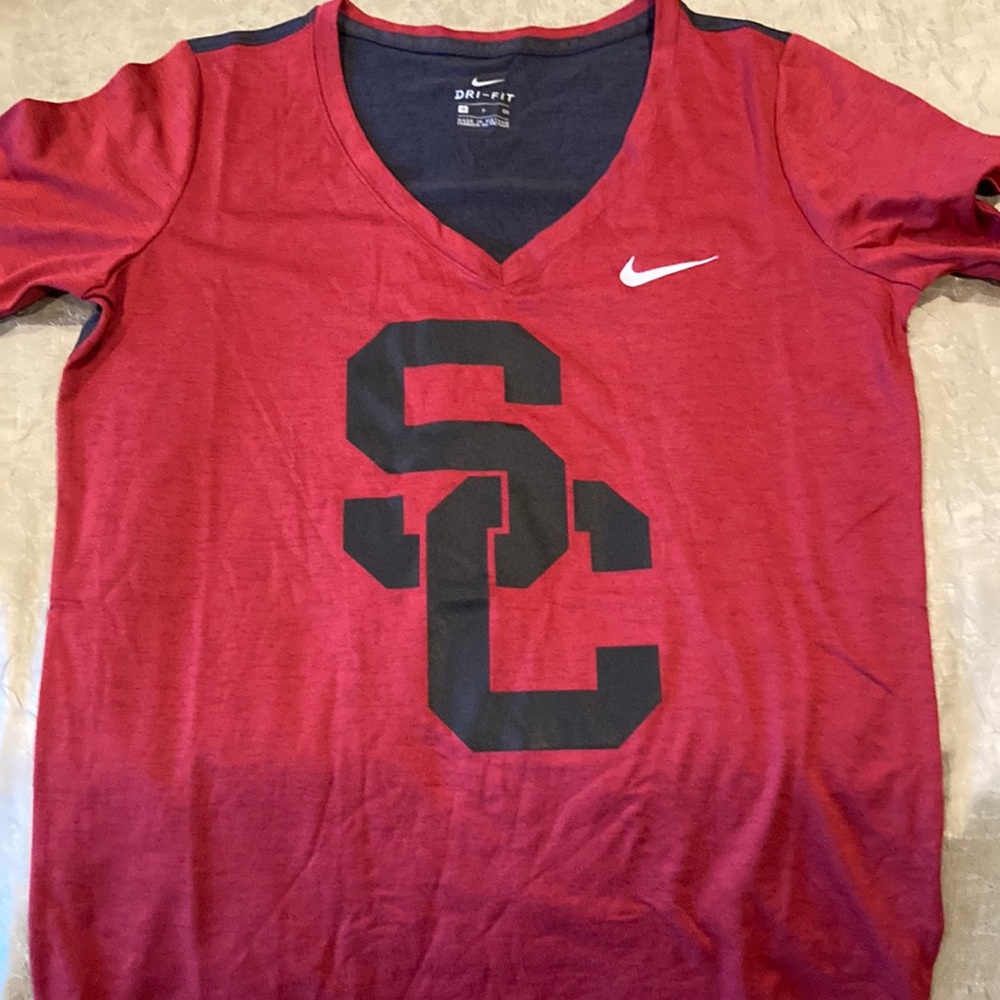 USC nike dry fit. Womans small with tags.  Authentic.  Stretch material.